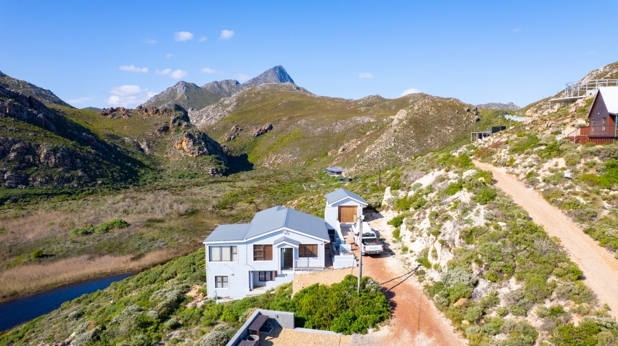 4 Bedroom Property for Sale in Rooi Els Western Cape